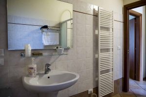 rooms farmhouse lake garda